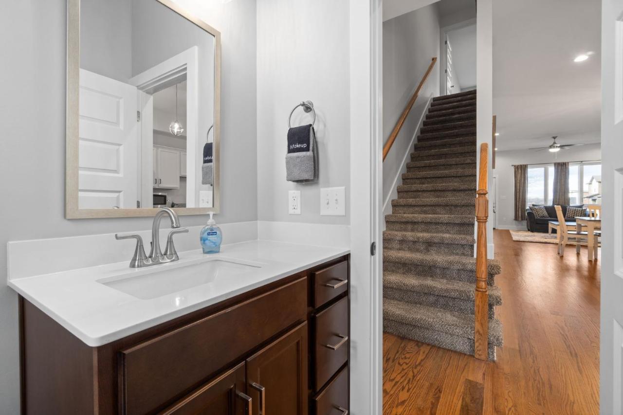 Rebecca'S Downtown Luxury Living Villa Clarksville Buitenkant foto