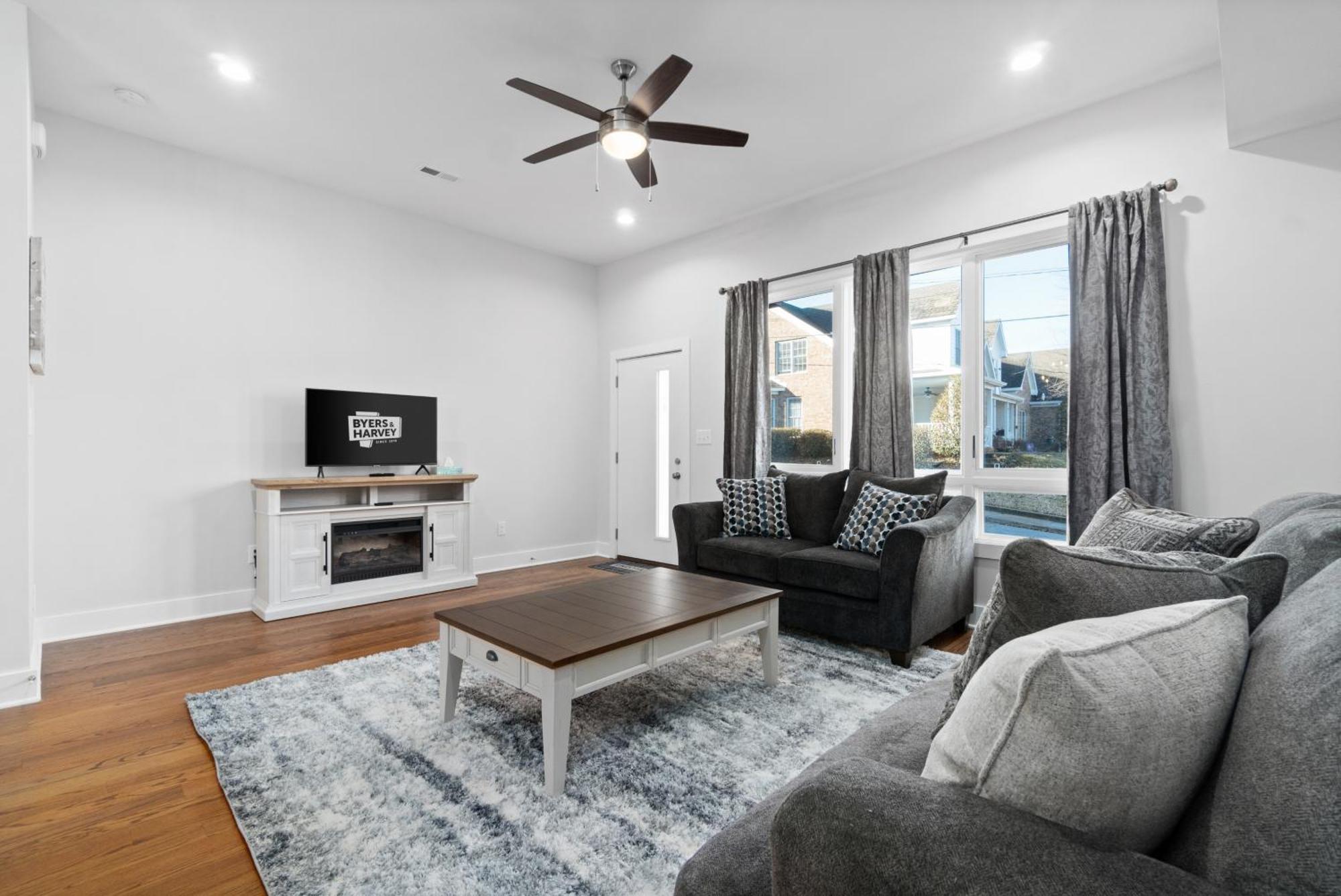 Rebecca'S Downtown Luxury Living Villa Clarksville Buitenkant foto